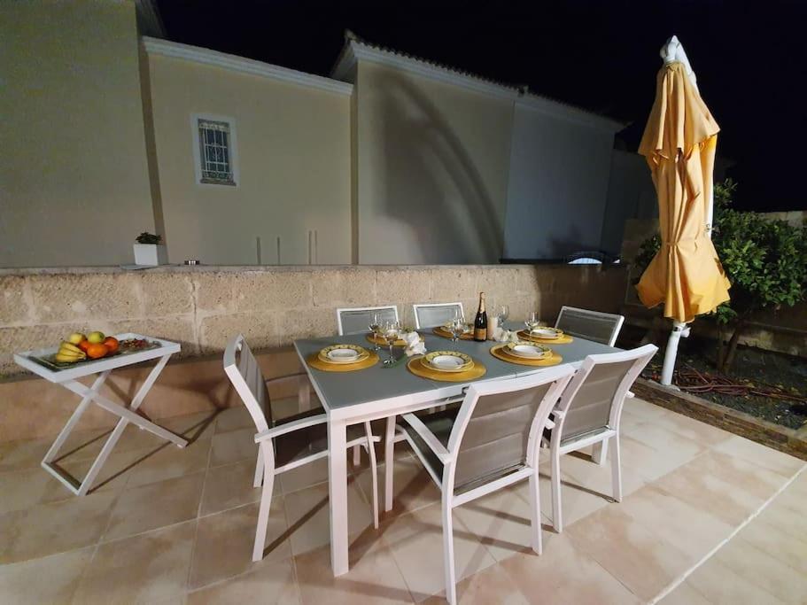 Villa Vanesa Luxury Private Villa With A Heated Pool, 4 Bedrooms And 4 Bathrooms Costa Adeje  Eksteriør bilde