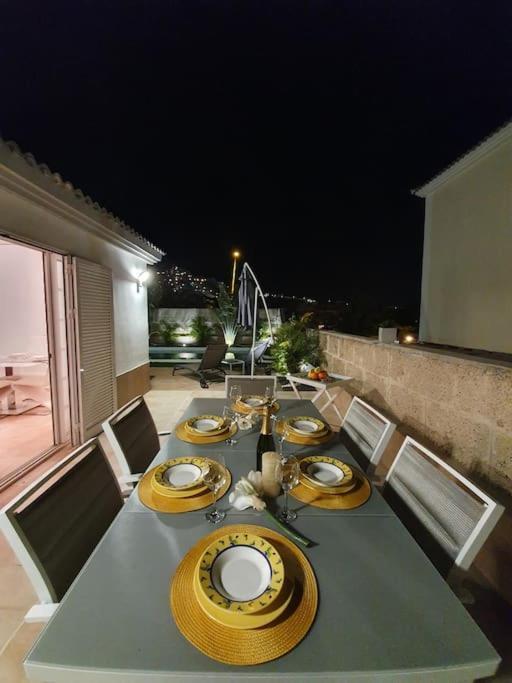 Villa Vanesa Luxury Private Villa With A Heated Pool, 4 Bedrooms And 4 Bathrooms Costa Adeje  Eksteriør bilde