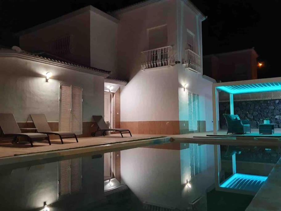 Villa Vanesa Luxury Private Villa With A Heated Pool, 4 Bedrooms And 4 Bathrooms Costa Adeje  Eksteriør bilde