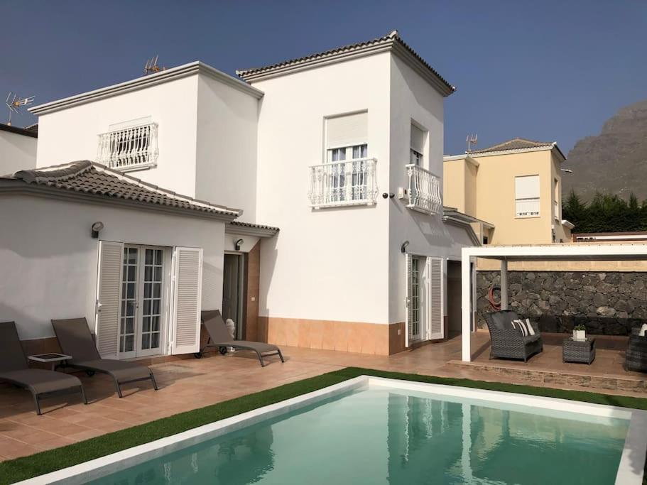 Villa Vanesa Luxury Private Villa With A Heated Pool, 4 Bedrooms And 4 Bathrooms Costa Adeje  Eksteriør bilde