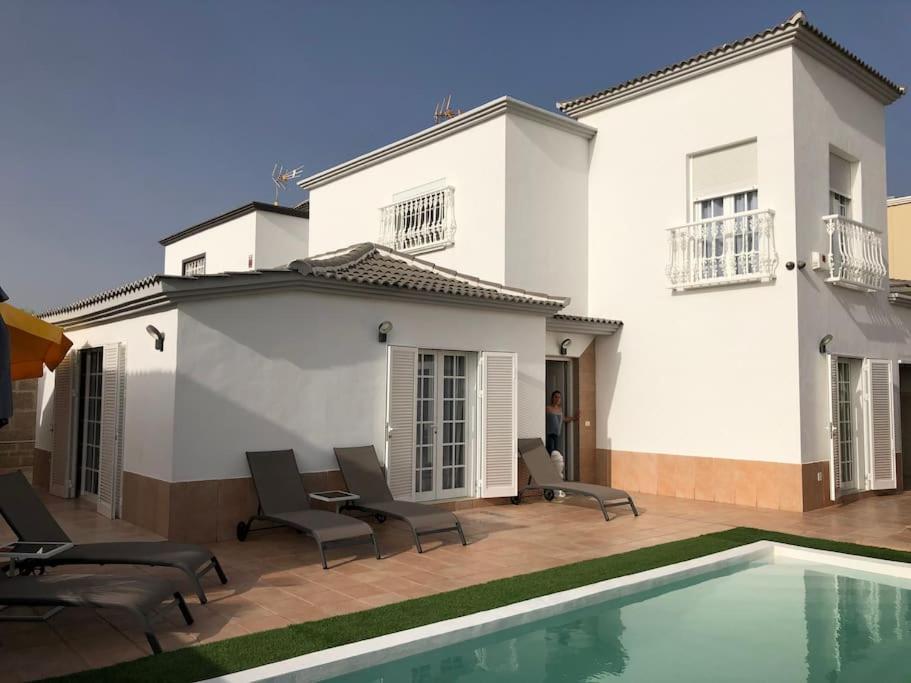Villa Vanesa Luxury Private Villa With A Heated Pool, 4 Bedrooms And 4 Bathrooms Costa Adeje  Eksteriør bilde